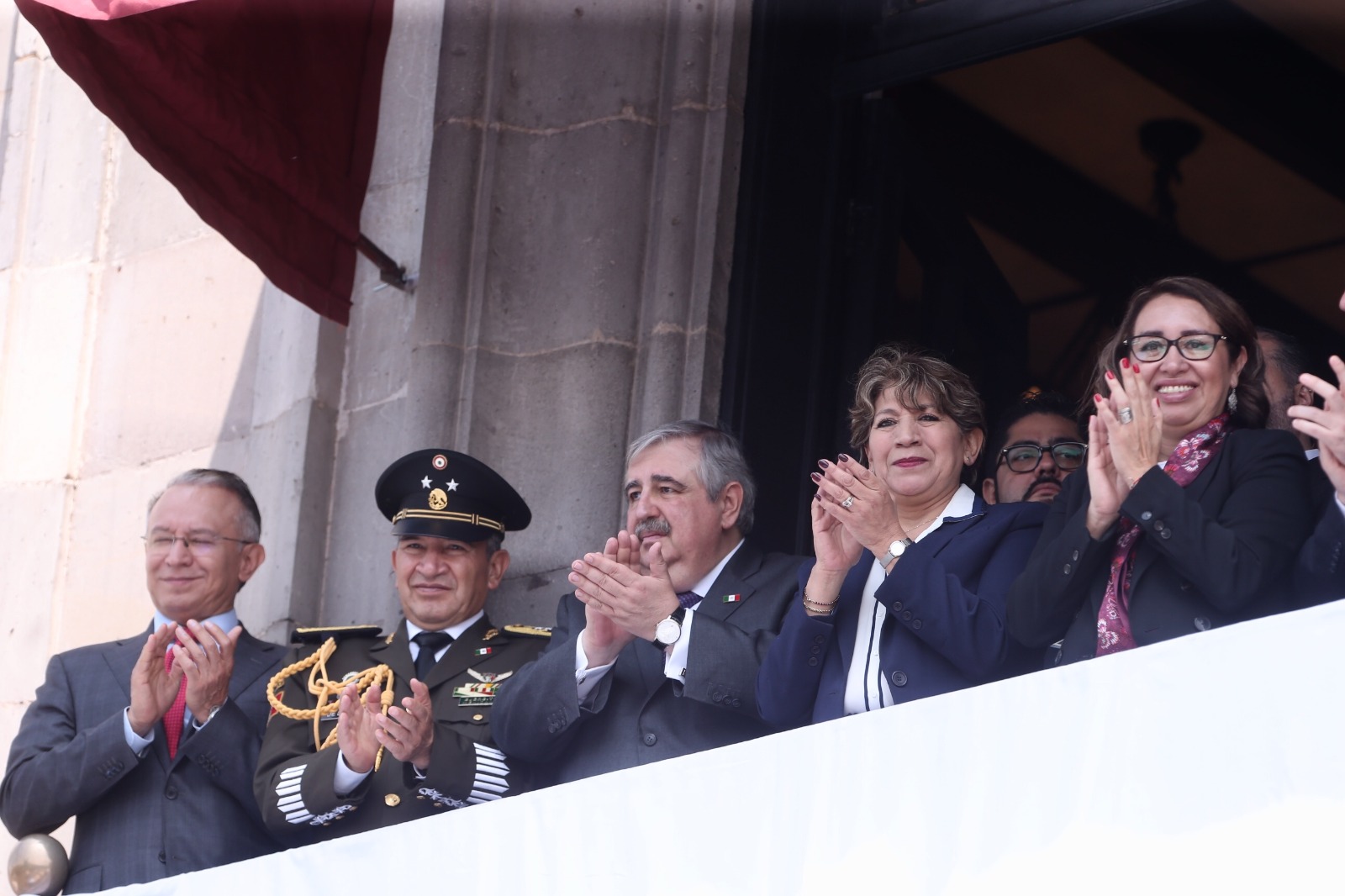 Delfina Gómez, gobernadora del Edomex atestiguo desfile Cívico Militar del 213 Aniversario del inicio de la Independencia de México