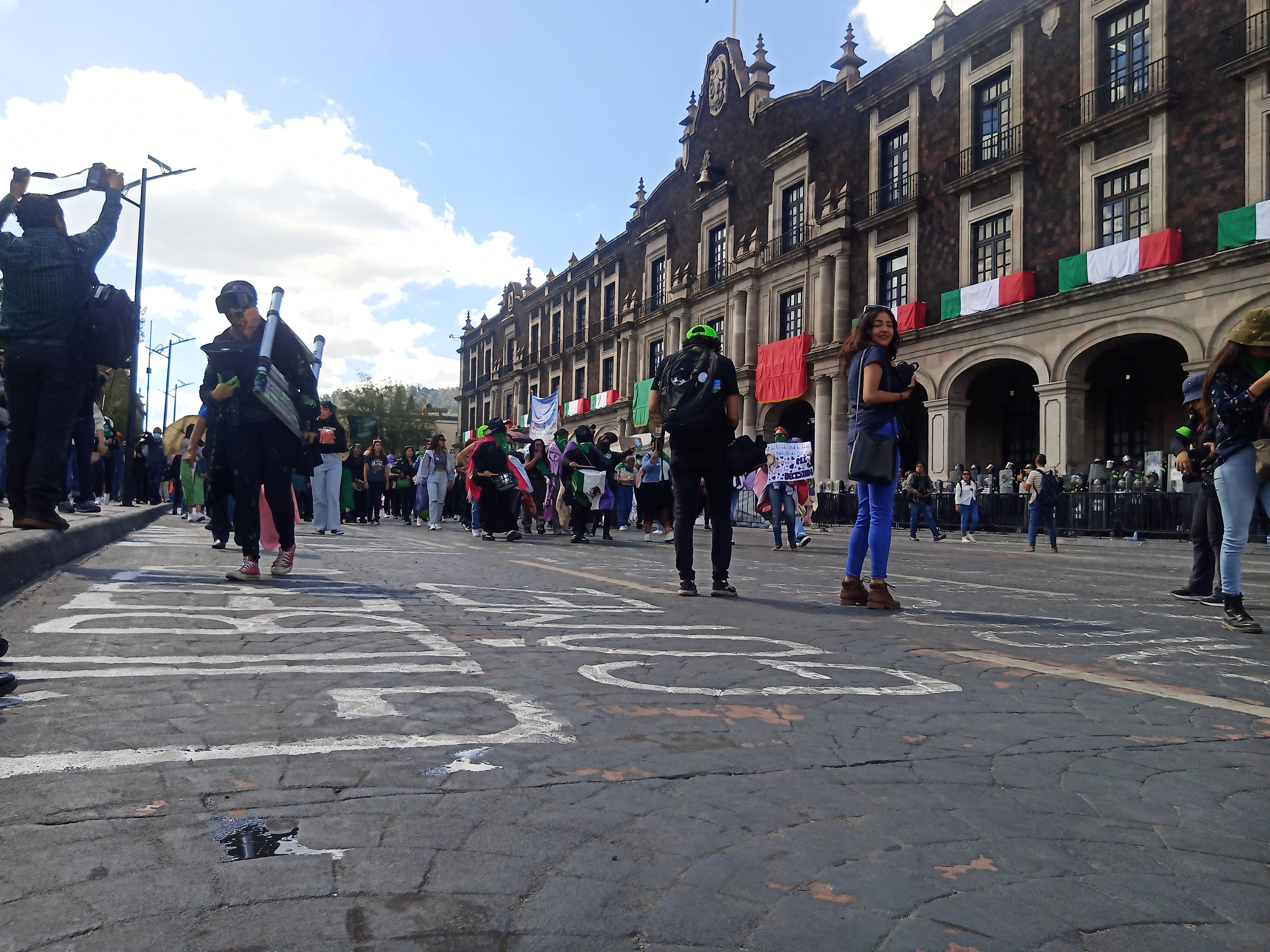 «Aborto sí, aborto no, eso lo decido yo», grito  emanado de las entrañas de cientos mujeres de Toluca en el S18