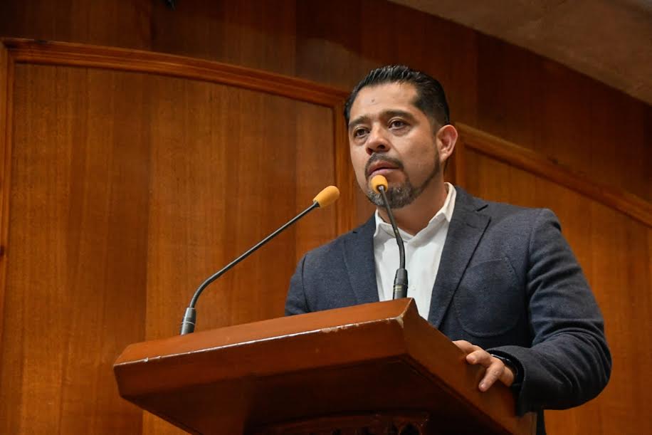 Cuestiona Adrián Juárez viajes al extranjero del alcalde&nbsp;Rodríguez