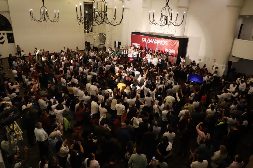 En el día de su cumpleaños Ricardo Moreno Bastida, candidato de Morena gana elección por la presidencia de Toluca gana la contienda electoral. 