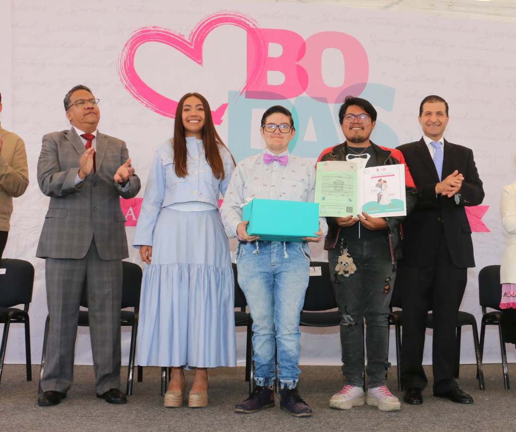 En Toluca 98 pareja unen su vidas ante la Ley… Presidenta del DIF les recordó que el matrimonio es decisión&nbsp;diaria