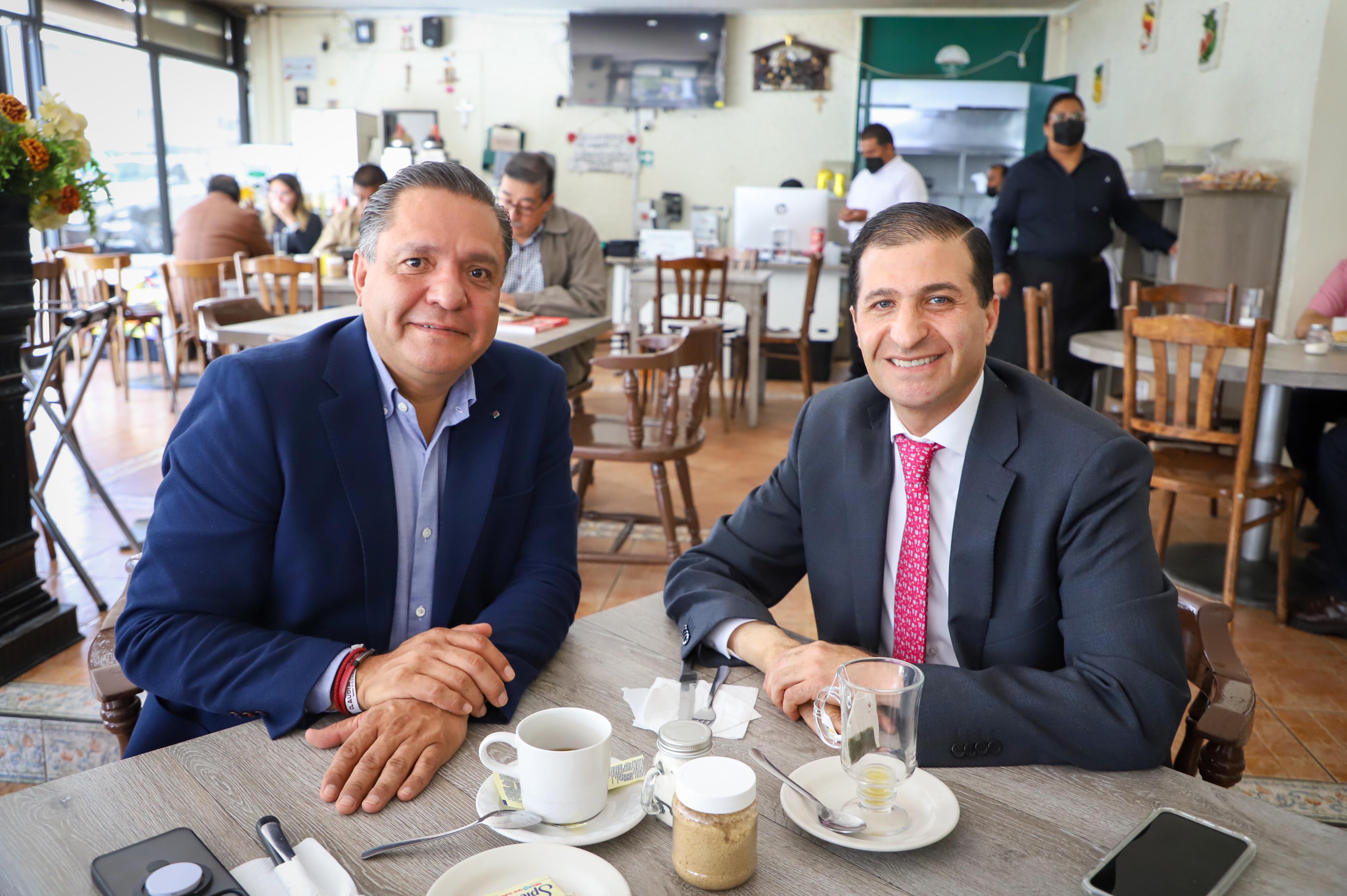 Ricardo Moreno de Morena y Juan Maccise del PRI, echaron café en Biarritz… ¿Qué acordaron?  