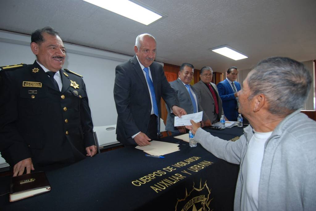 Refuerzan prestaciones a personal de CUSAEM; Javier Álvarez sostiene que esta cumpliendo compromisos  