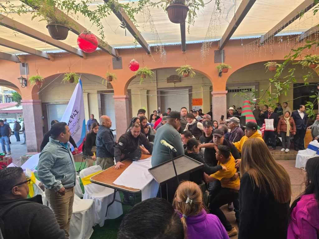 Tomó protesta como alcalde y escapó de la justicia, en Santo Tomás de los&nbsp;Plátanos