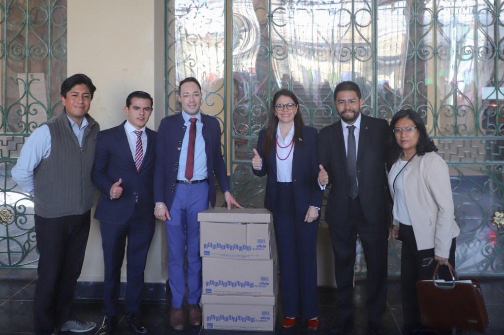 Otorgan amparo a Benhumea; si podría participar por Rectoría de la&nbsp;UAEMex