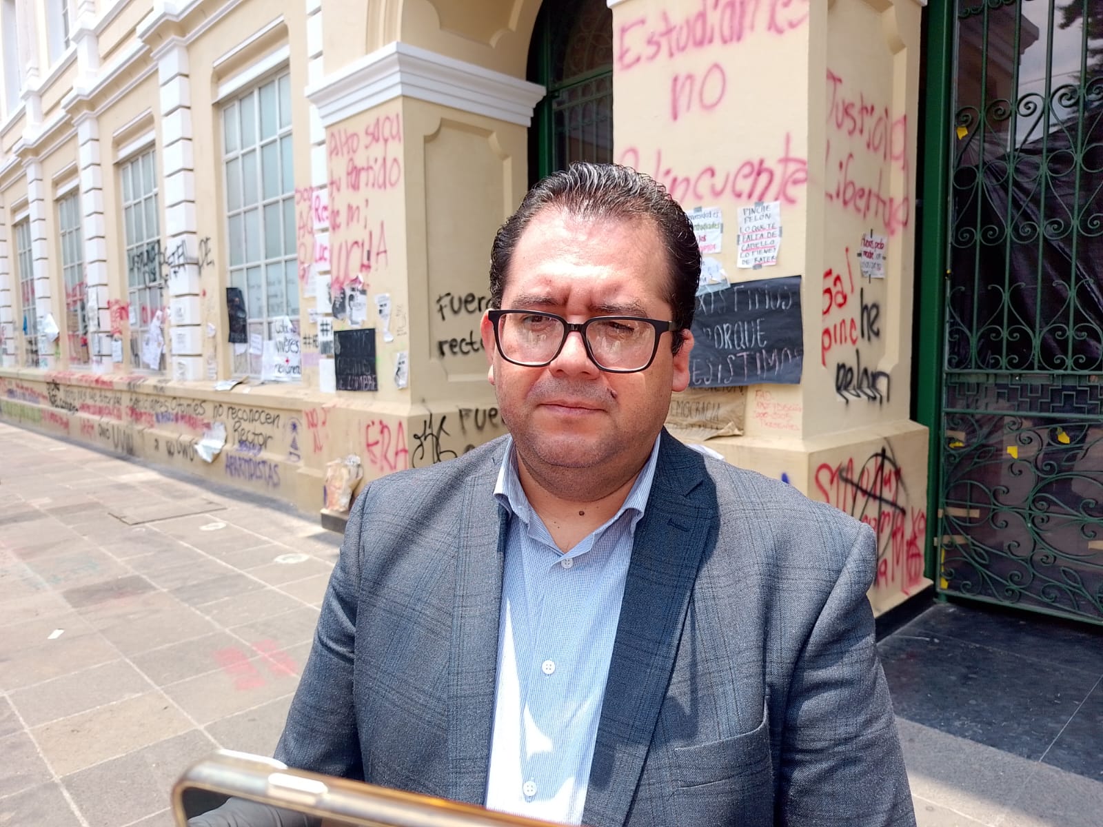 Isidro Rogel pide a paristas de la UAMéx iniciar el diálogo; estudiantes NO lo reconocen como el «encargado de despacho»