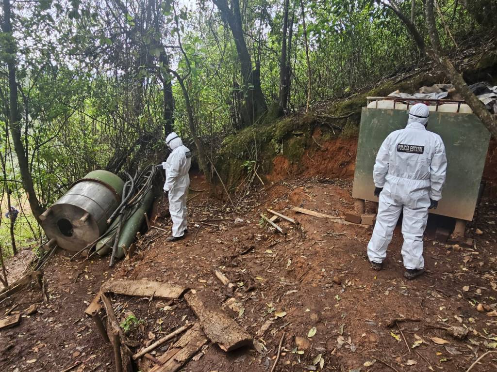 En Otzolotepec aseguran laboratorio  clandestino; presuntamente confeccionaban sustancias&nbsp;ilícitas