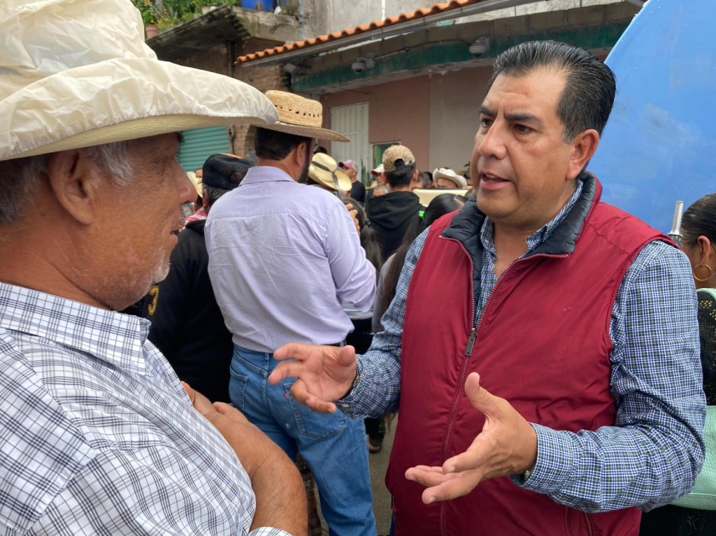 Javier Cruz recorre sur del Edomex con «Programa de Subsidio de Equipamiento al&nbsp;Hogar»