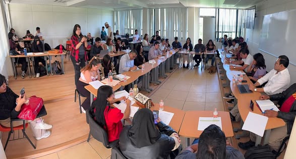 Enjambre cita a diálogo; Rectora les pide sacar «ficha» para entablar mesa de trabajo porque agenda del lunes la tiene comprometida con otros&nbsp;grupos