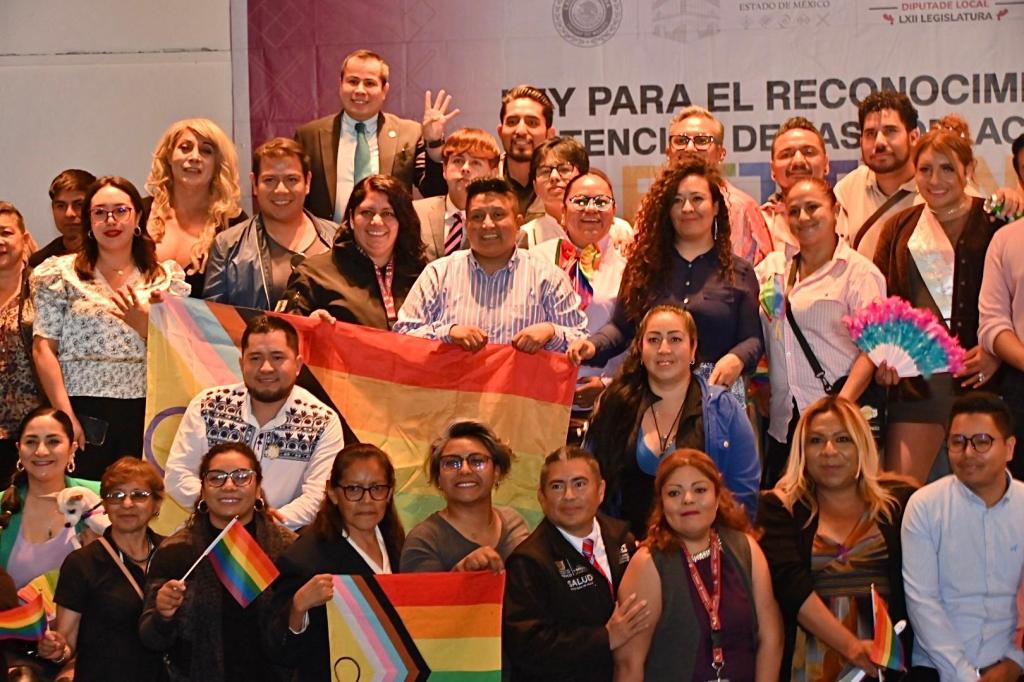 Diputade Meme Navarro reconoce constancia y capacidad de las, les y los activistas locales de la Comunidad&nbsp;LGBTTTIQNB+