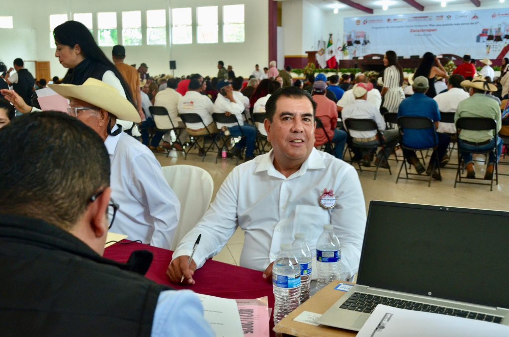 Procesos de usucapión social reconocen el patrimonio de miles de mexiquenses: Javier&nbsp;Cruz